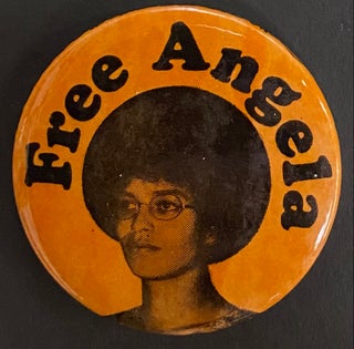 Cat.No: 193818 Free Angela [pinback button]. Angela Davis