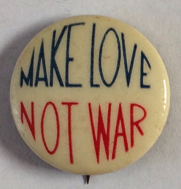 Cat.No: 206251 Make love not war [pinback button]