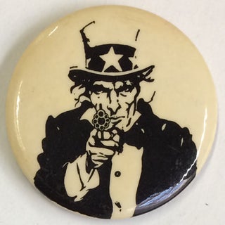 Cat.No: 239496 [Pinback button depicting Uncle Sam aiming a gun at the viewer