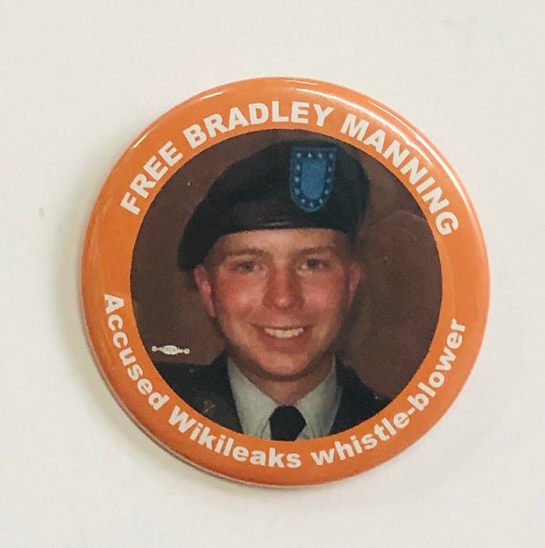 Cat.No: 249315 Free Bradley Manning / Accused Wikileaks whistle-blower [pinback button]