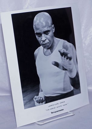 Cat.No: 263493 8x10 b&w glossy photo of James Earl Jones as Jack Jefferson in...