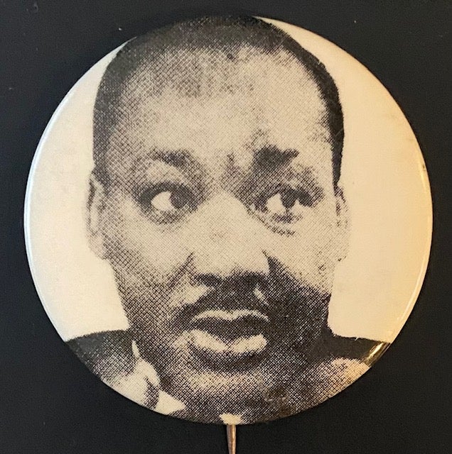 Cat.No: 296584 [Pinback button depicting Martin Luther King, Jr