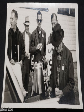 Cat.No: 346904 [Longshoremen Strike Photograph
